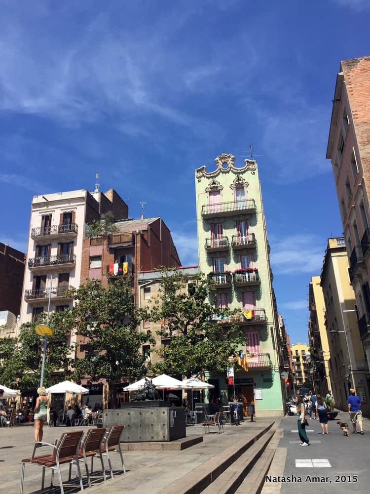 Walking Food tour with Devour Barcelona