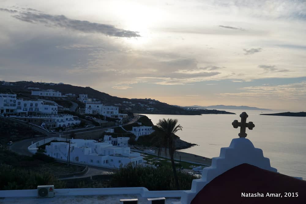 Bill & Coo Suites & Lounge Mykonos: Magical Sunsets in Greece