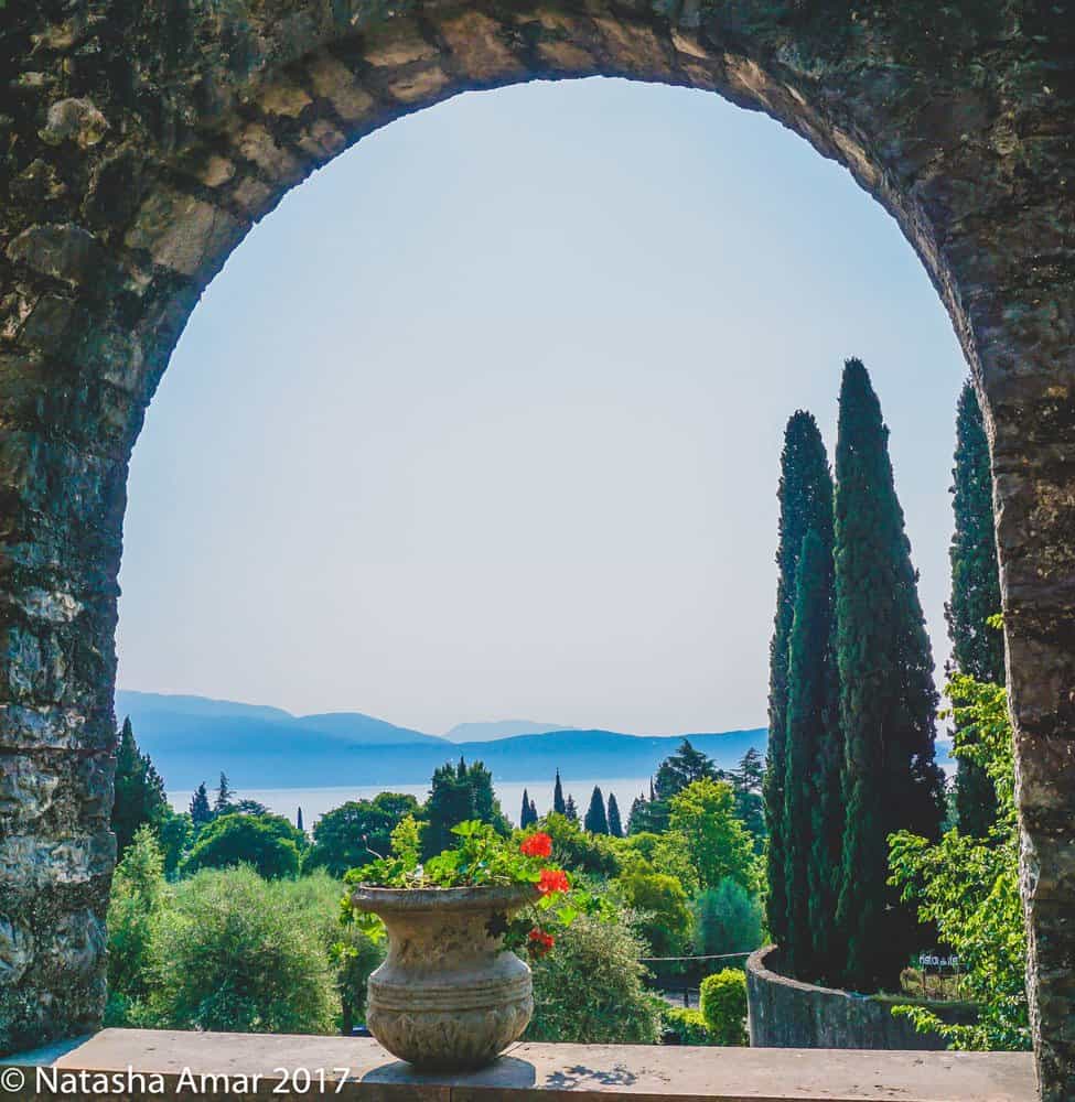 Lake Garda Holidays: Cool things to do in lake Garda on the perfect Italian lakeside trip of beautiful towns, medieval architecture, fantastic views, quality wines, and amazing food! 